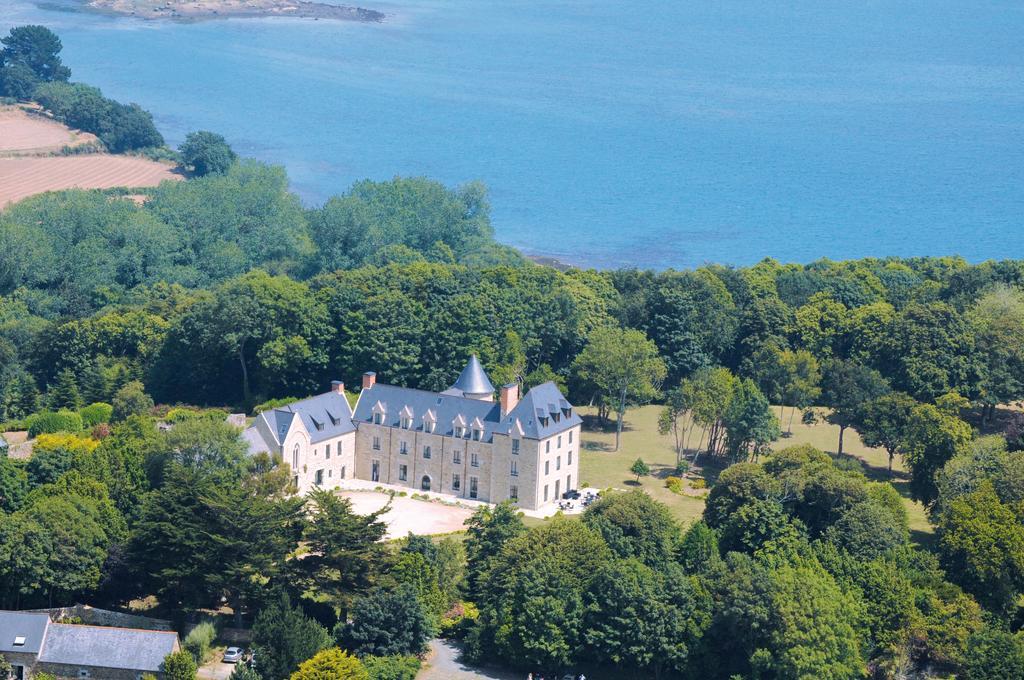 Manoir De Kergrec'H Hotel Plougrescant Exterior foto